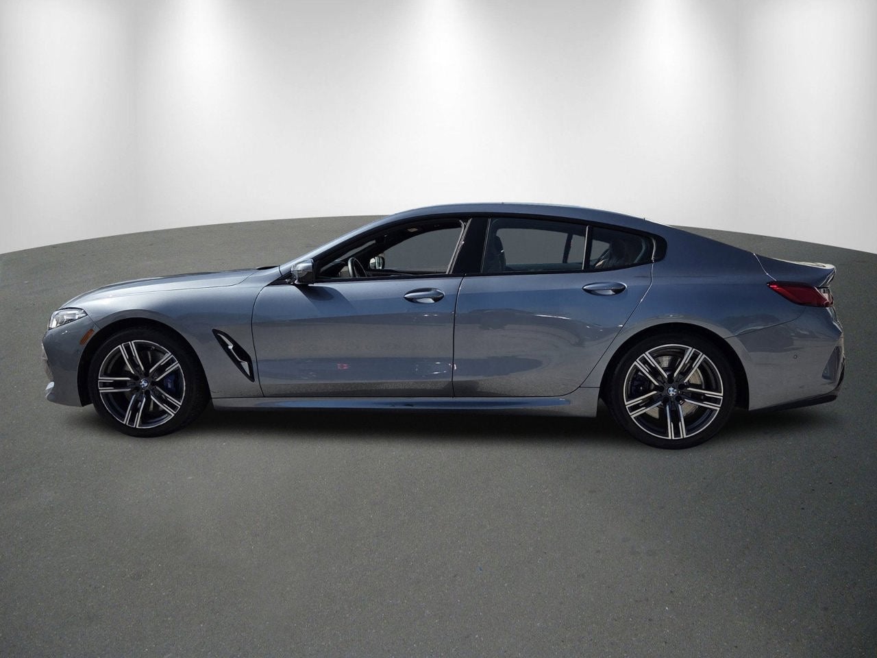 2022 BMW 8 Series 840i