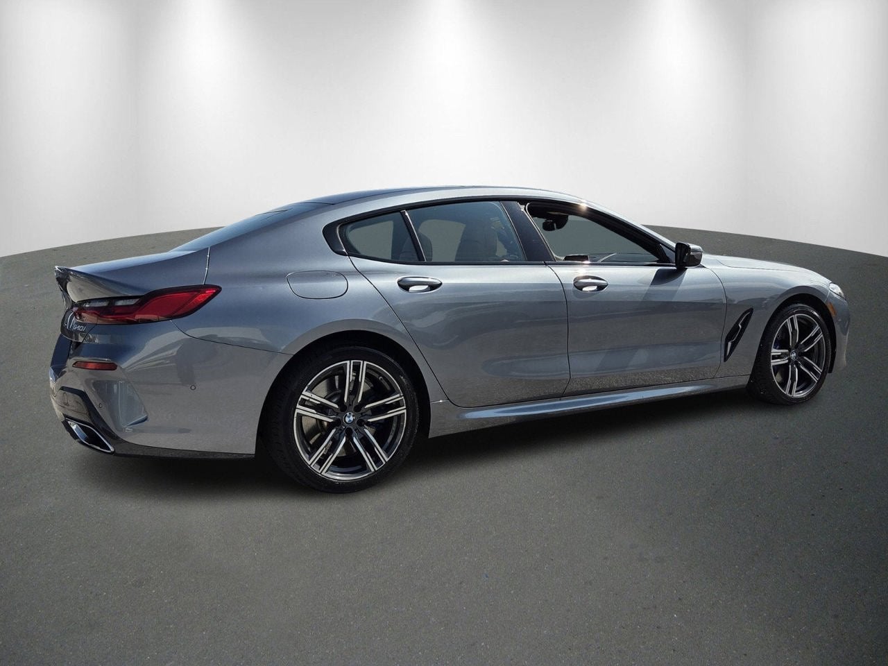 2022 BMW 8 Series 840i