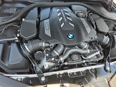 2026 BMW 8 Series M850i