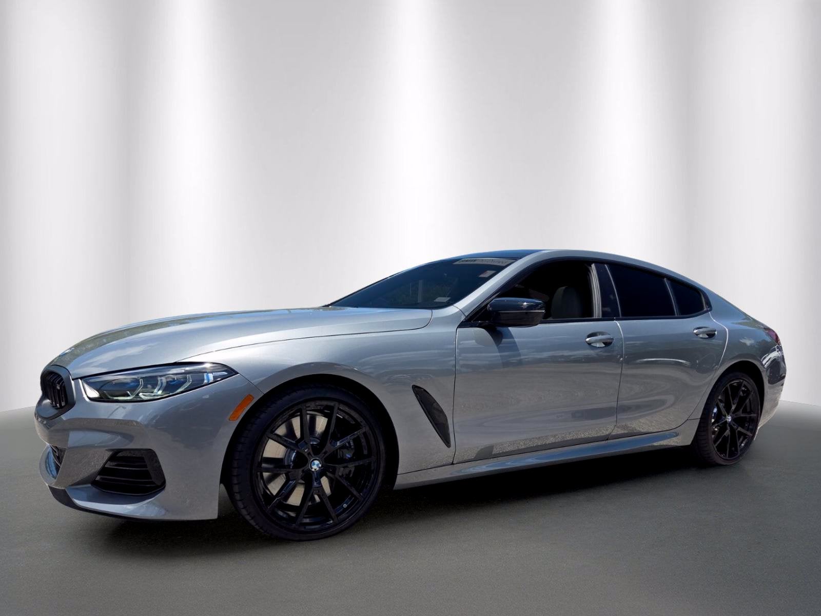 2026 BMW 8 Series M850i