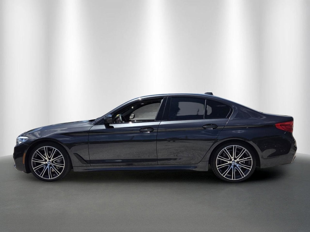 2019 BMW 5 Series 540i