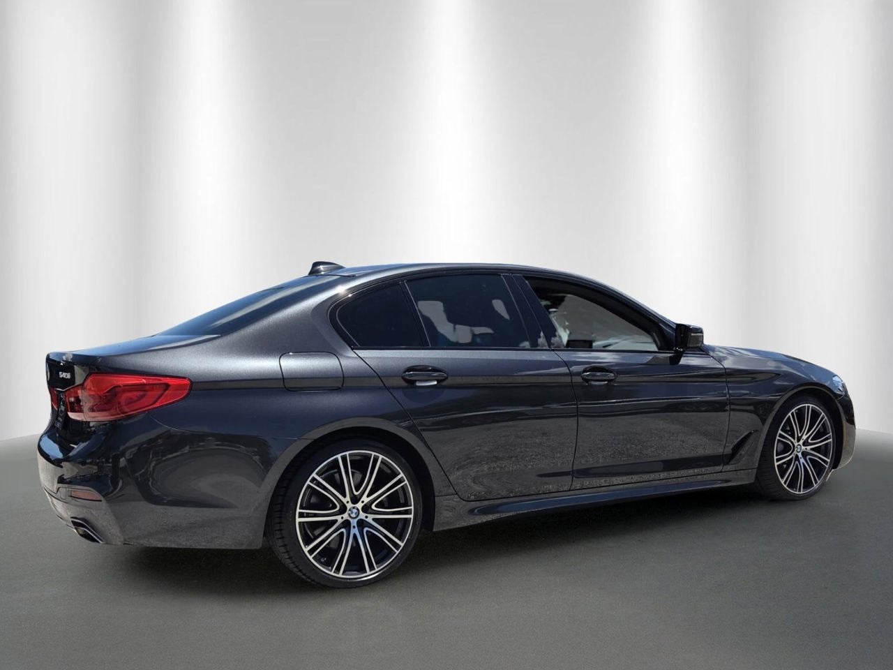 2019 BMW 5 Series 540i
