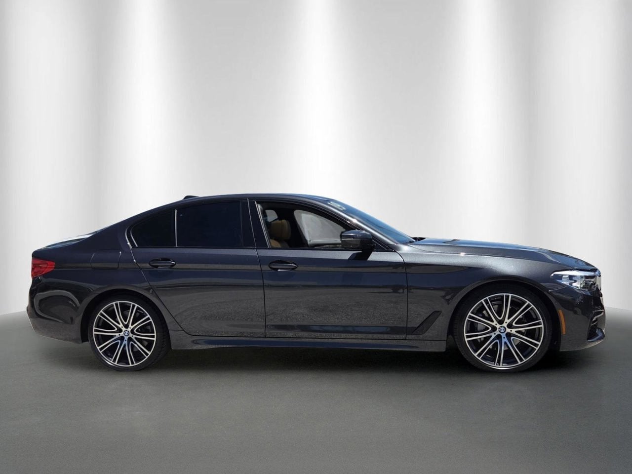 2019 BMW 5 Series 540i