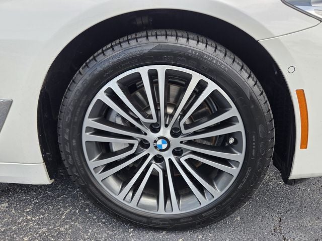2019 BMW 5 Series 540i
