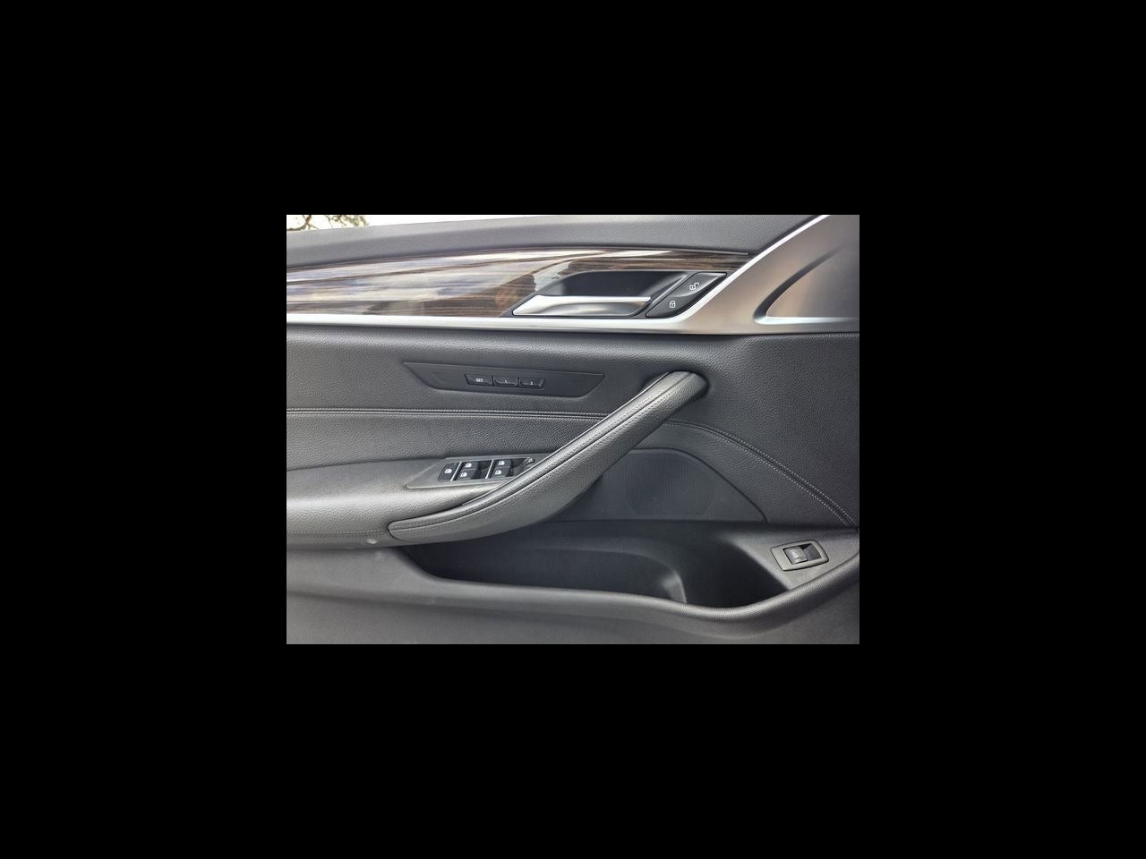 2019 BMW 5 Series 540i