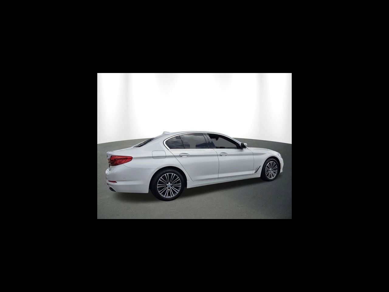 2019 BMW 5 Series 540i