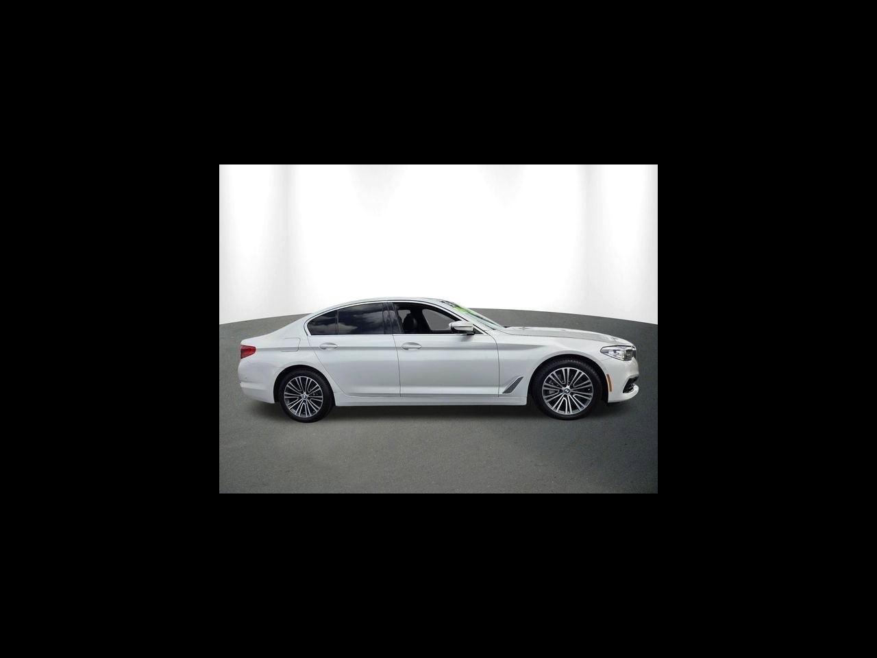 2019 BMW 5 Series 540i