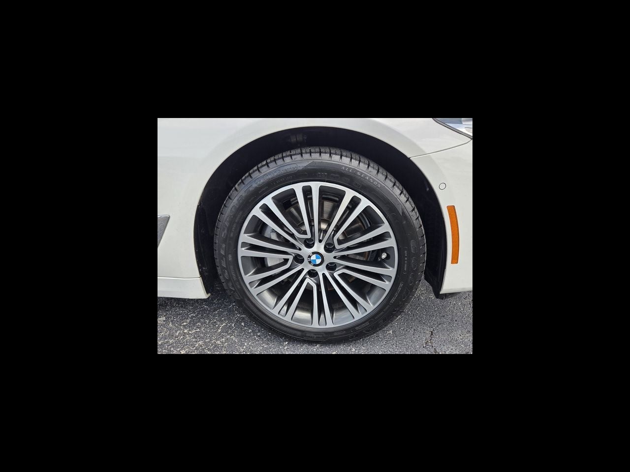 2019 BMW 5 Series 540i