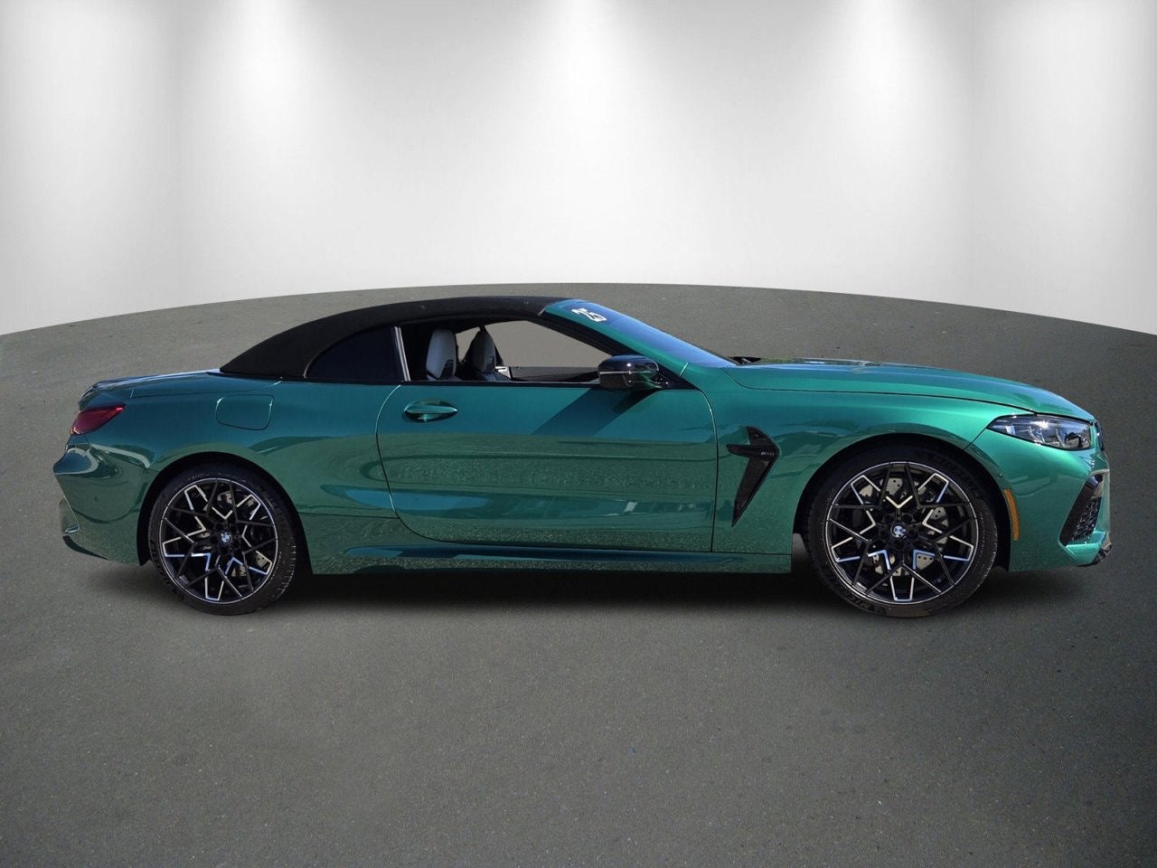 2025 BMW M8 Competition