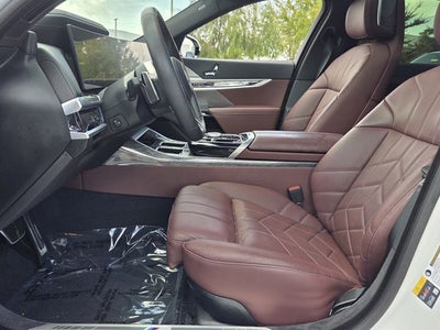 2025 BMW i7 xDrive60