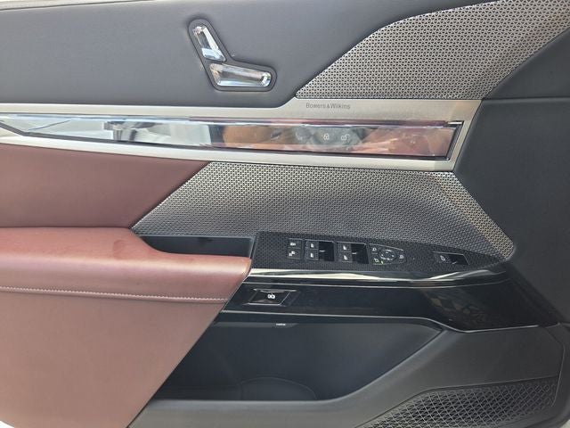 2025 BMW i7 xDrive60
