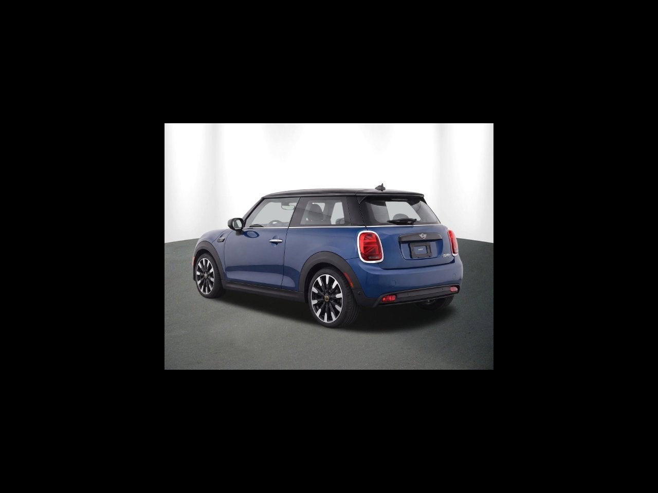 2024 MINI HARDTOP 2 DOOR Signature