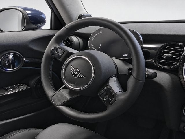 2024 MINI HARDTOP 2 DOOR Signature