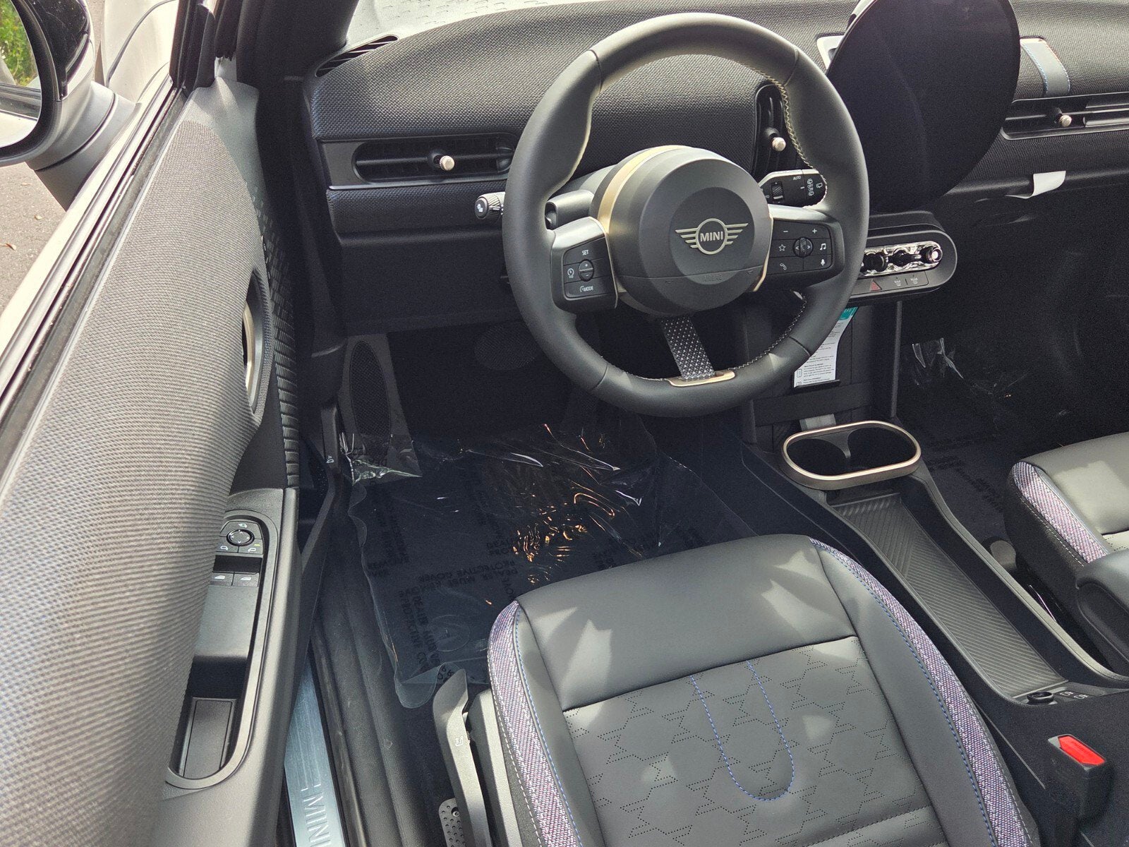 2026 MINI 2 DOOR SIGNATURE PLUS