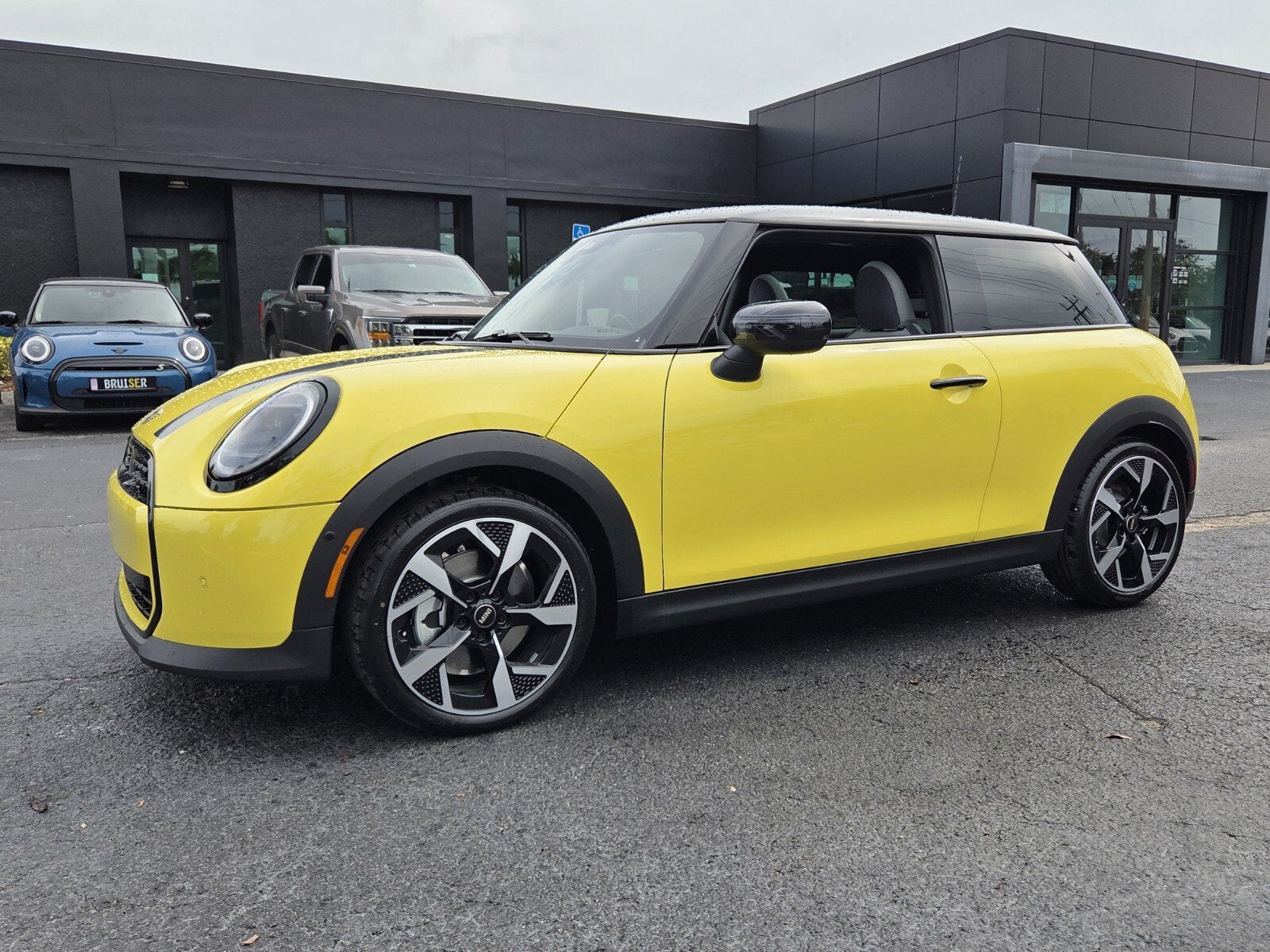 2026 MINI 2 DOOR Cooper Oxford Edition