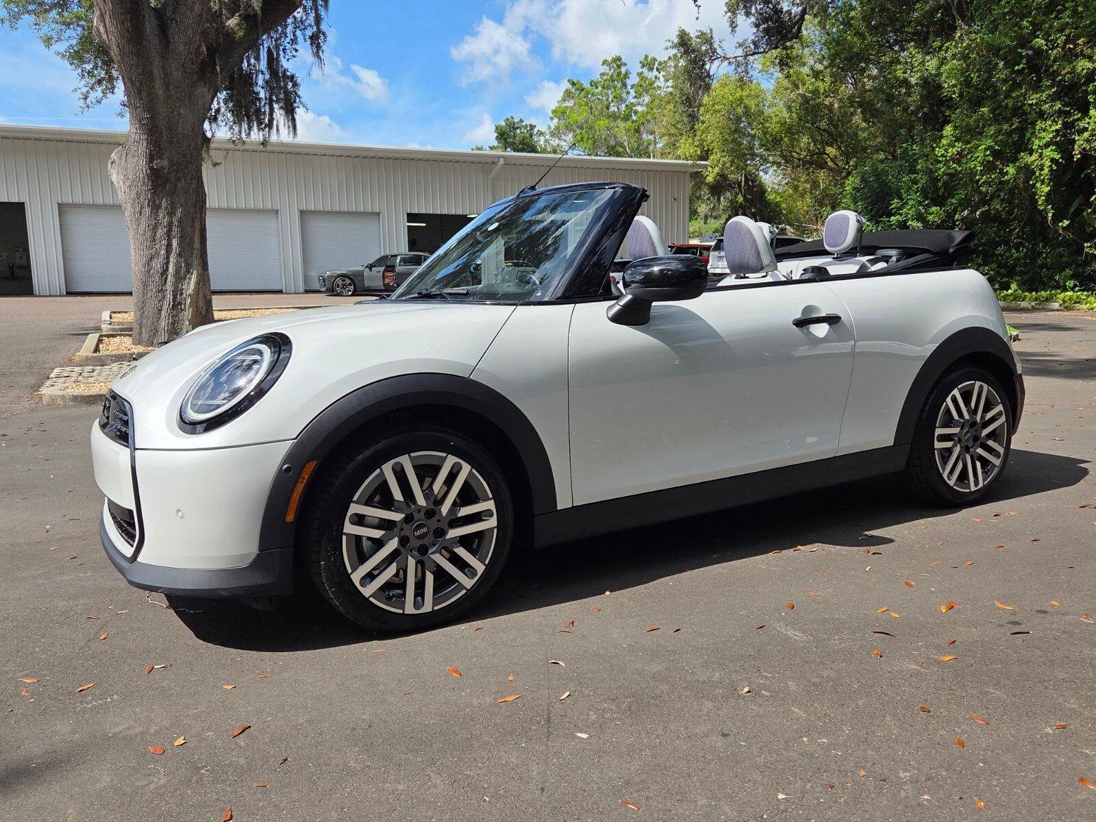 2026 MINI CONVERTIBLE SIGNATURE PLUS