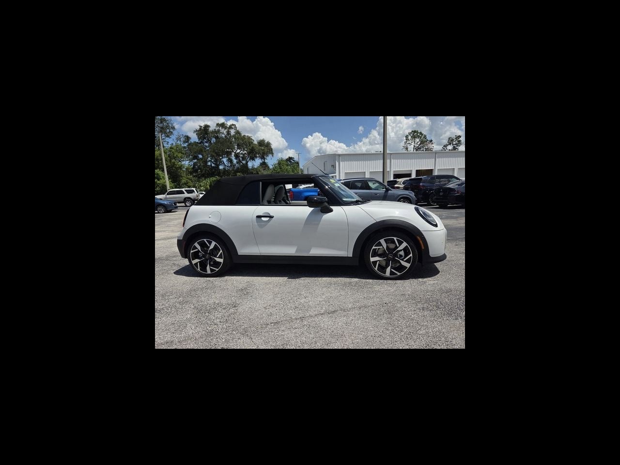 2026 MINI CONVERTIBLE SIGNATURE PLUS