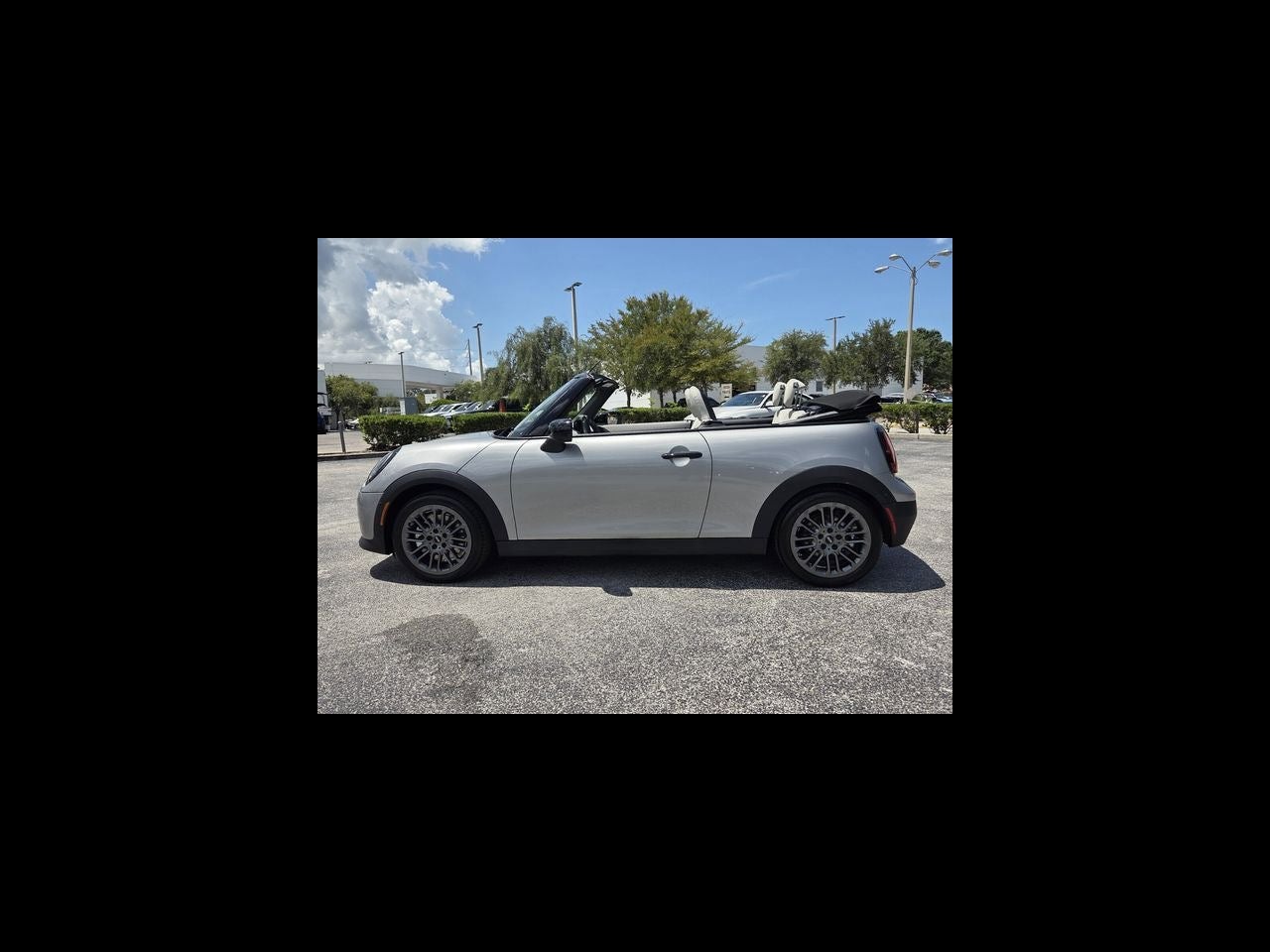 2026 MINI CONVERTIBLE ICONIC