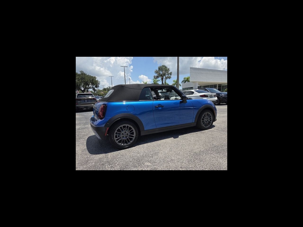 2026 MINI CONVERTIBLE SIGNATURE PLUS