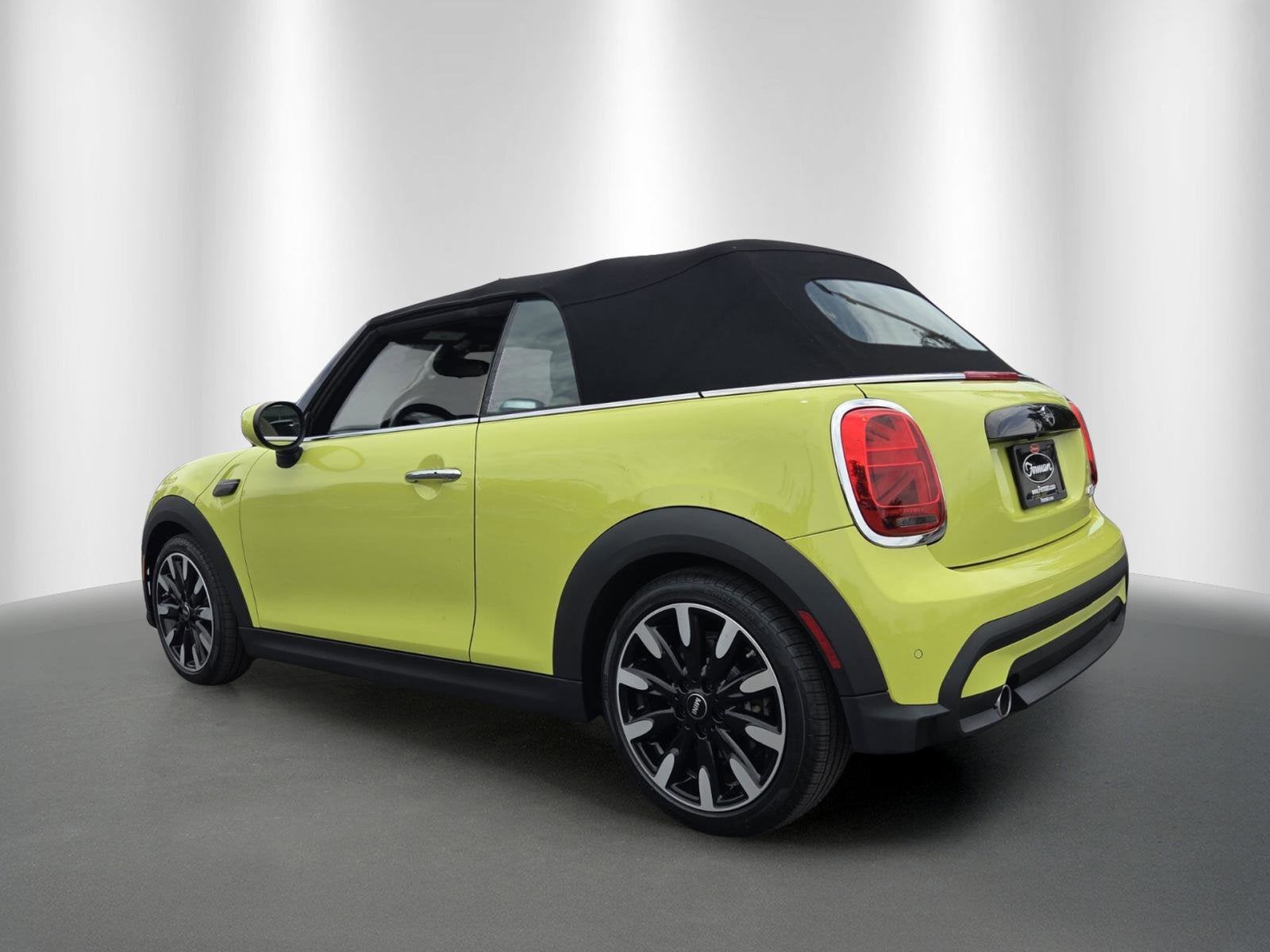 2022 MINI CONVERTIBLE ICONIC