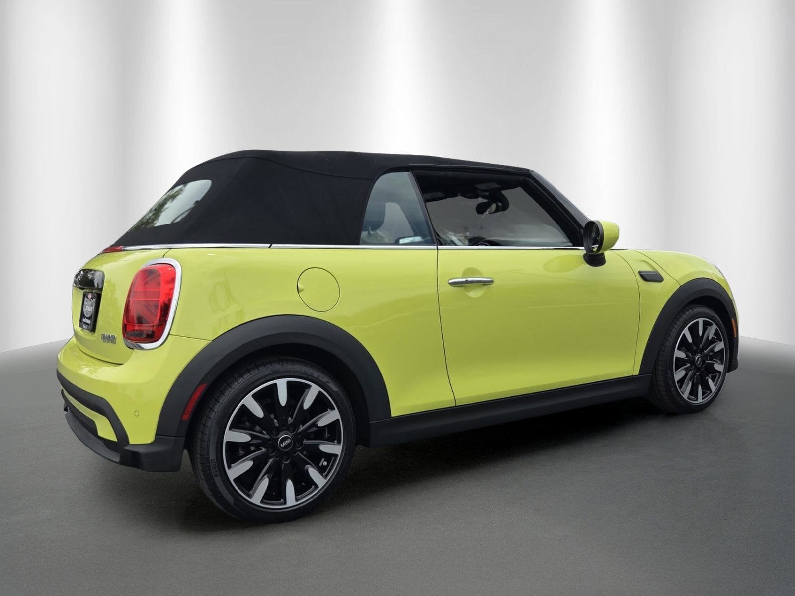2022 MINI CONVERTIBLE ICONIC