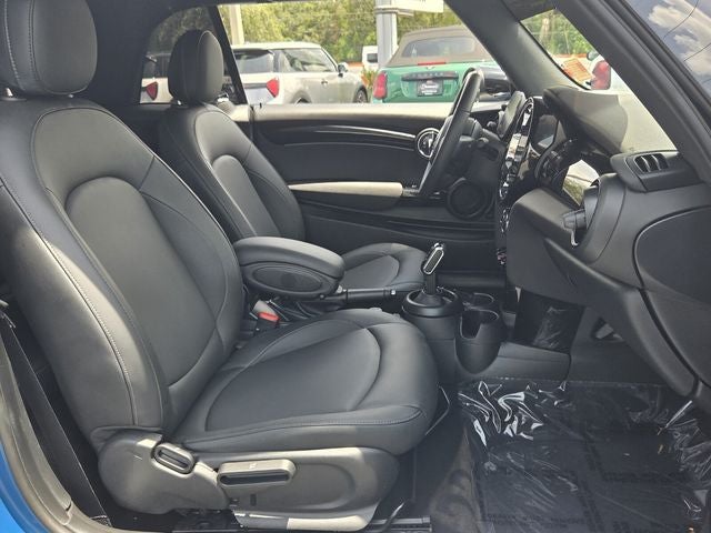 2023 MINI CONVERTIBLE Signature