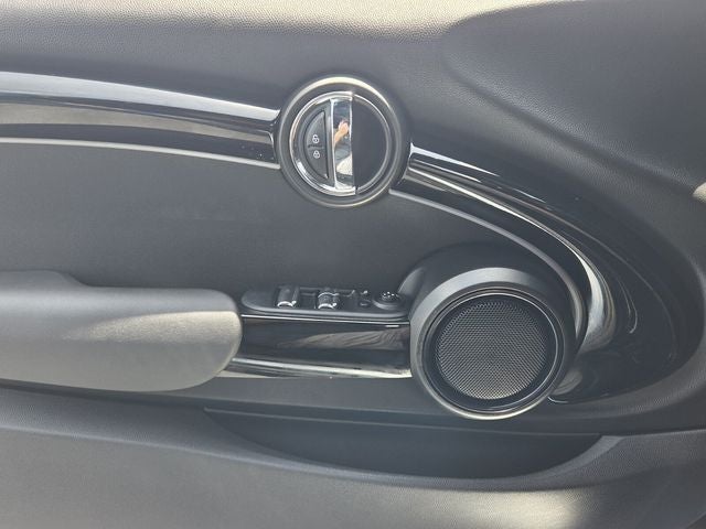 2023 MINI CONVERTIBLE Signature