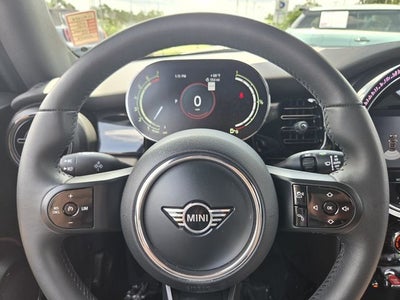 2023 MINI CONVERTIBLE Signature