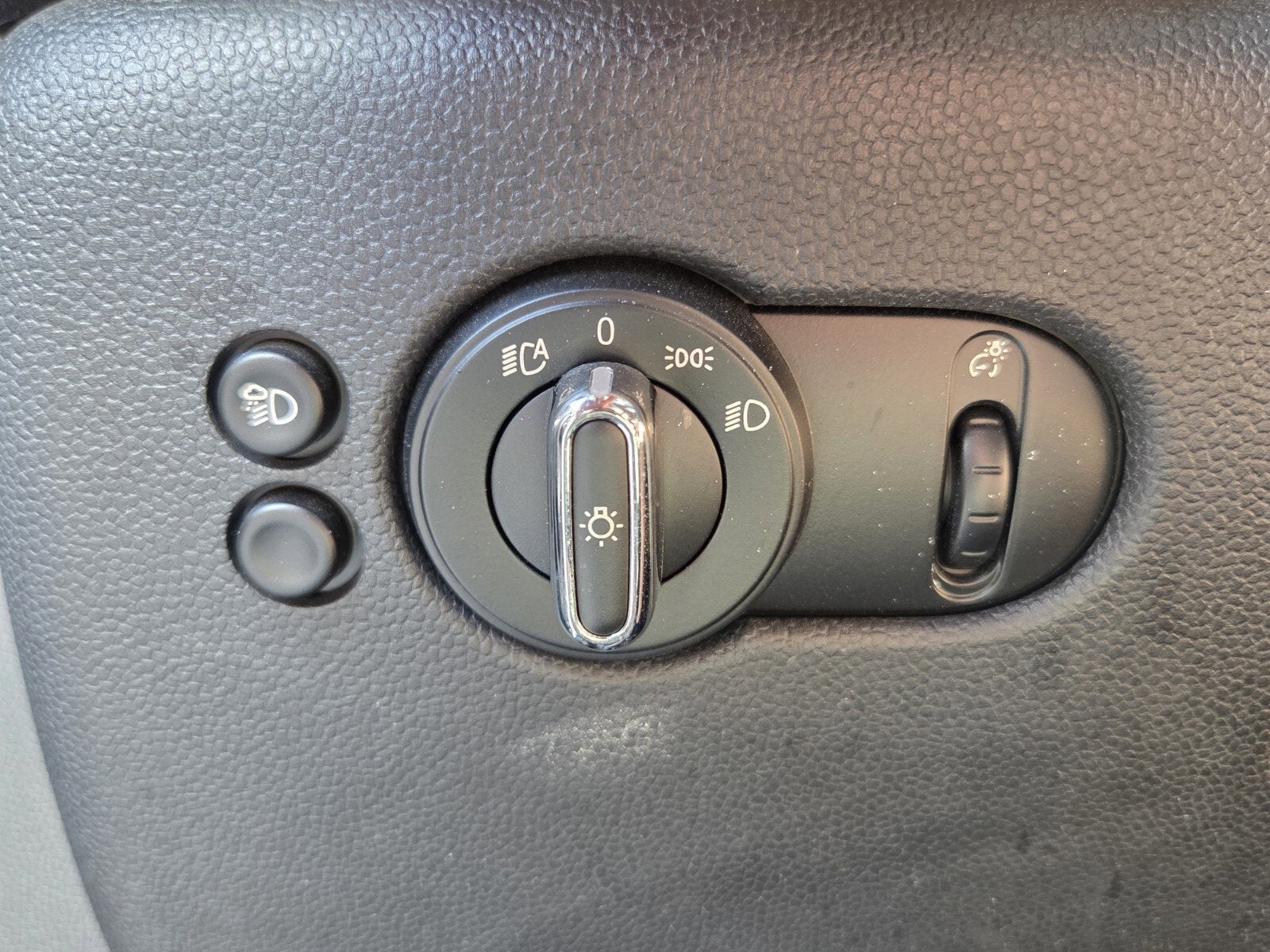 2022 MINI CONVERTIBLE ICONIC