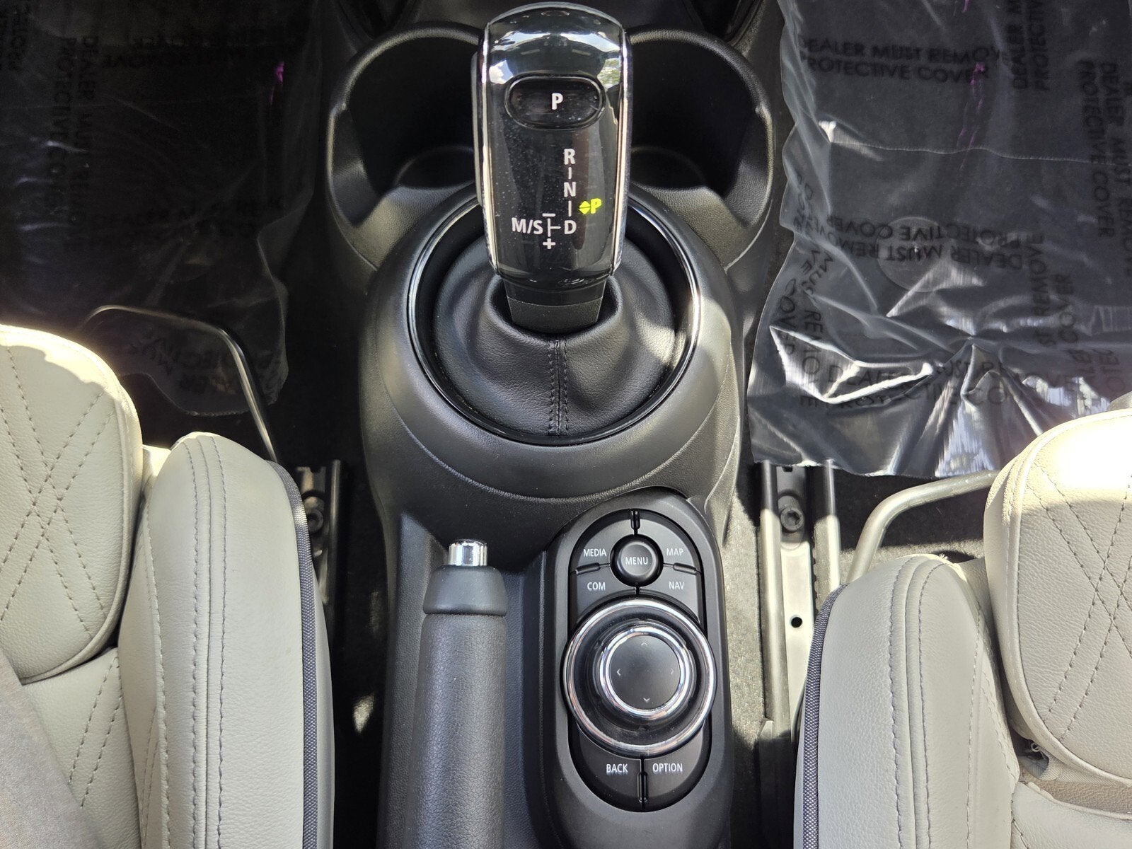 2022 MINI CONVERTIBLE ICONIC