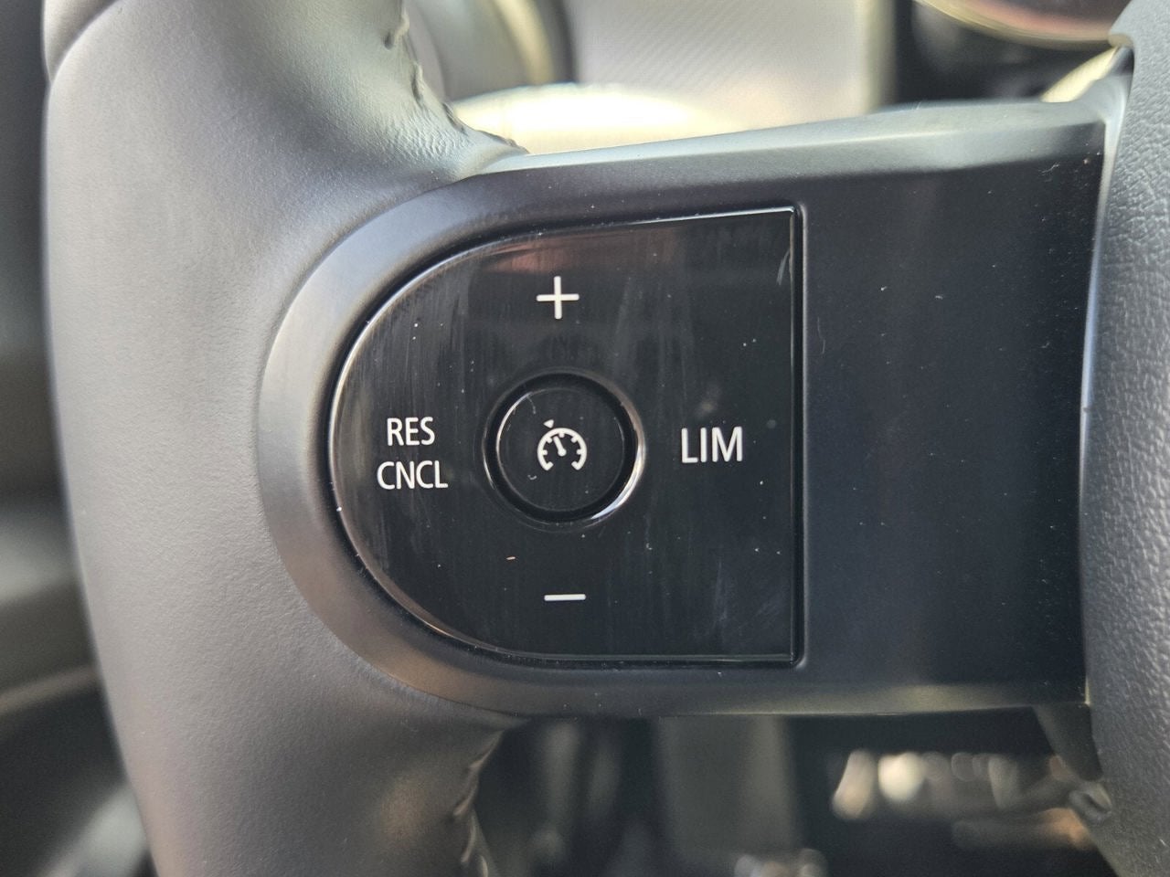 2022 MINI CONVERTIBLE ICONIC