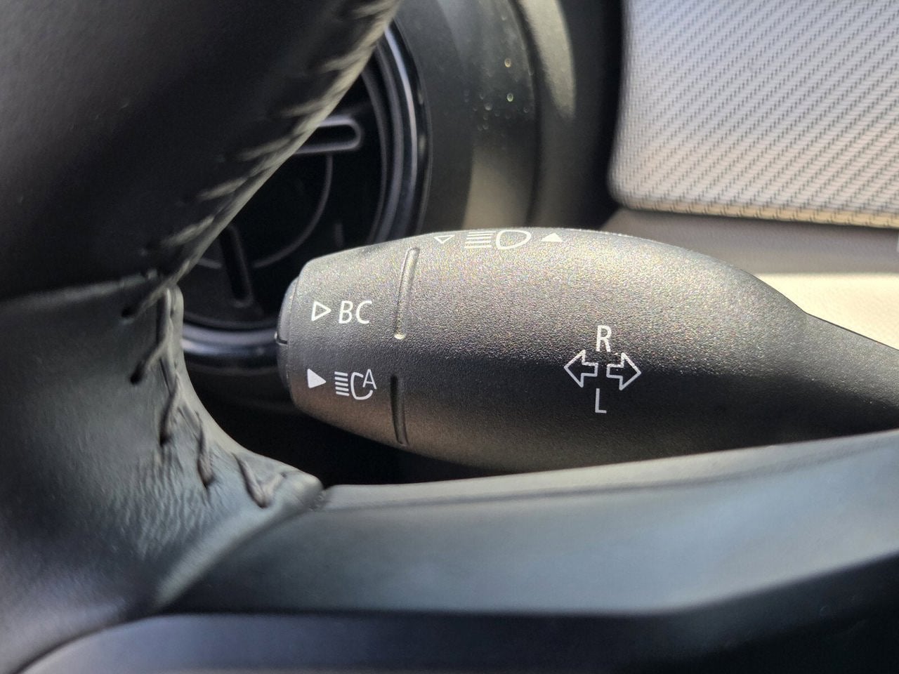 2022 MINI CONVERTIBLE ICONIC