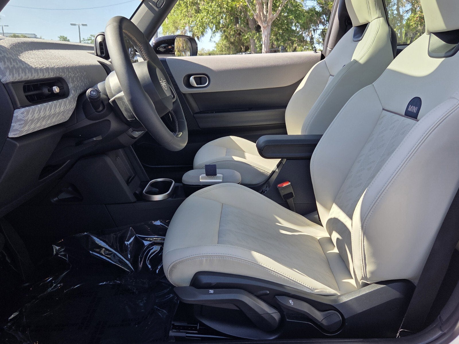 2025 MINI Hardtop 2 Door Signature Plus