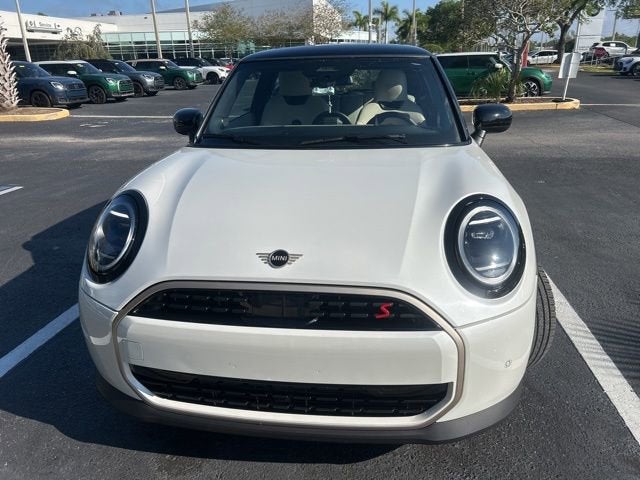 2025 MINI HARDTOP 2 DOOR Signature Plus