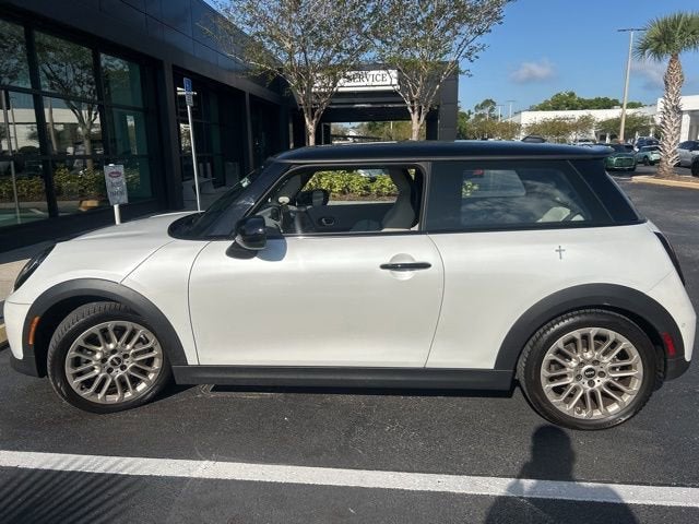 2025 MINI HARDTOP 2 DOOR Signature Plus