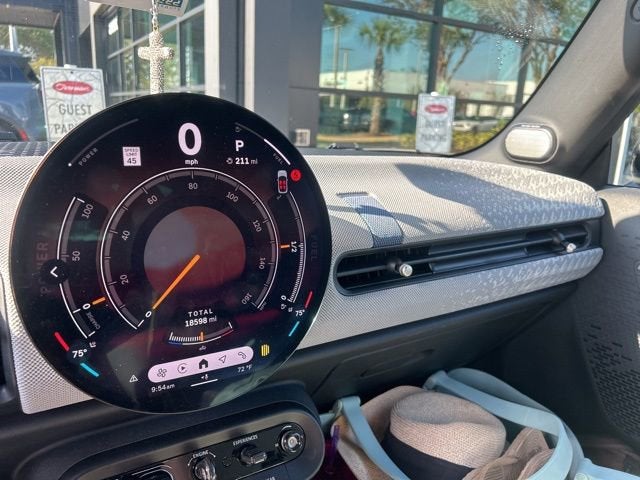 2025 MINI HARDTOP 2 DOOR Signature Plus