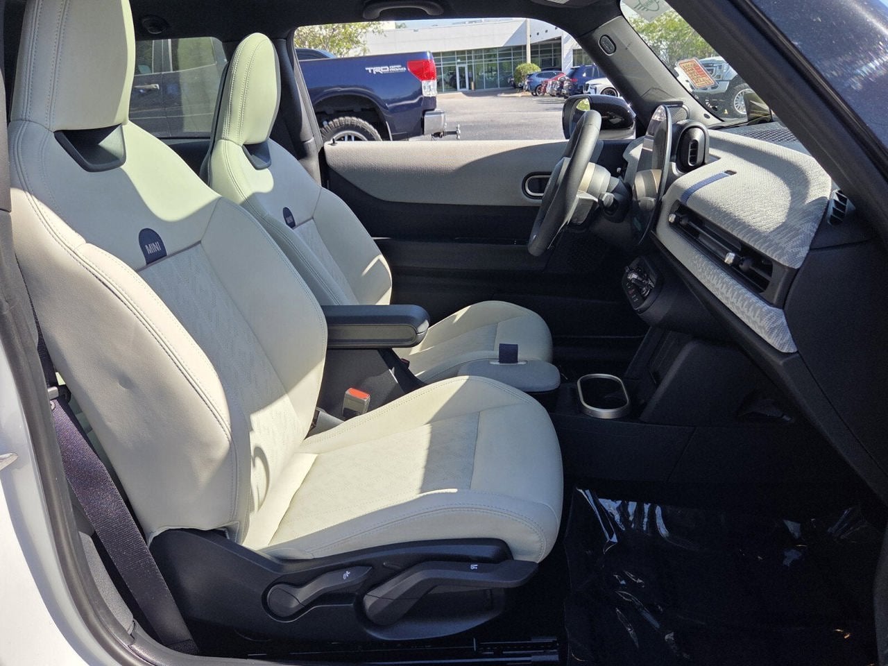 2025 MINI HARDTOP 2 DOOR Signature Plus