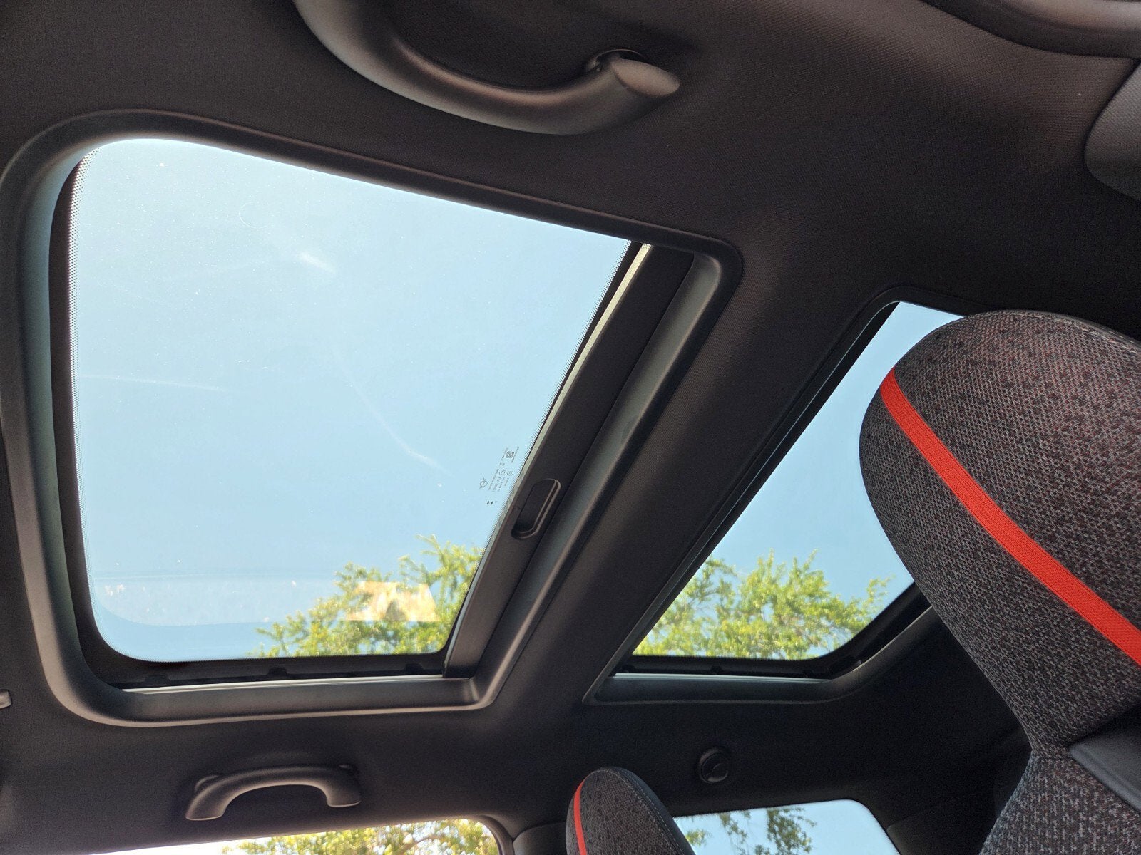 2026 MINI 2 DOOR ICONIC