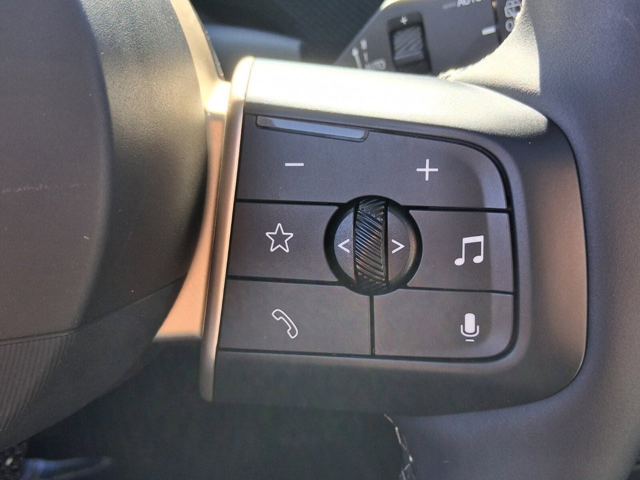 2025 MINI Hardtop 2 Door Iconic