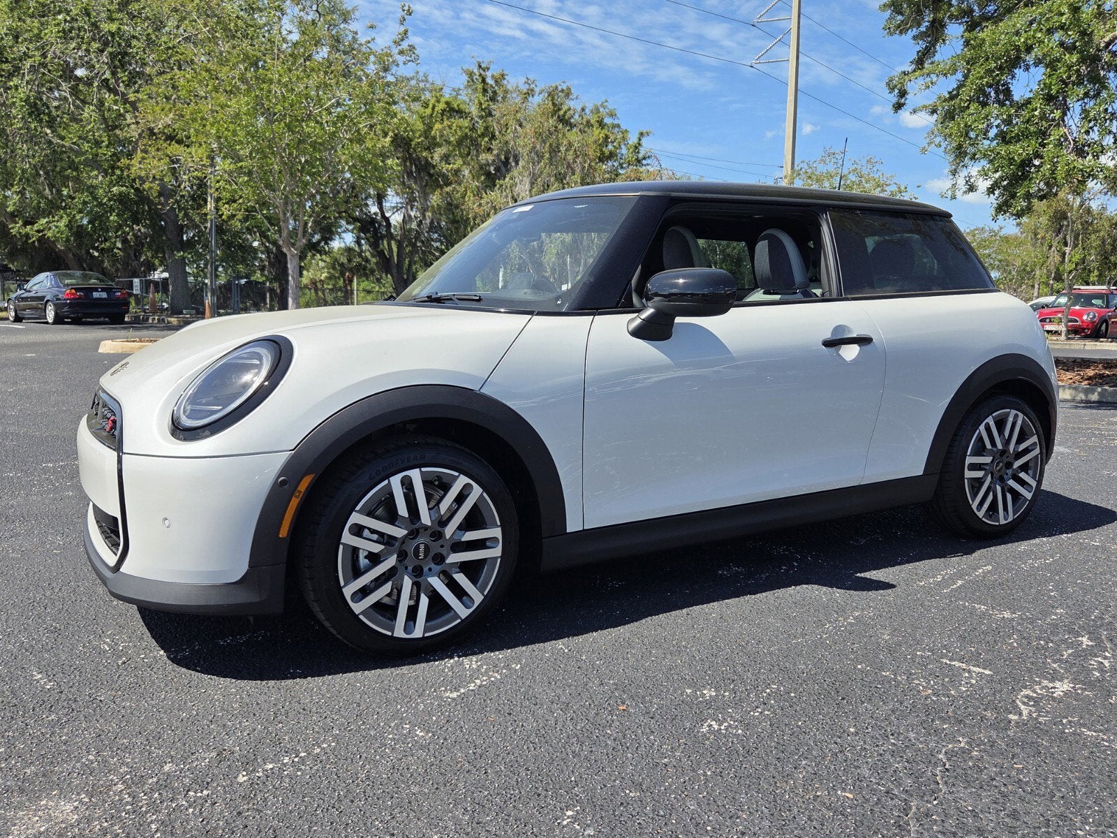 2026 MINI 2 DOOR SIGNATURE PLUS