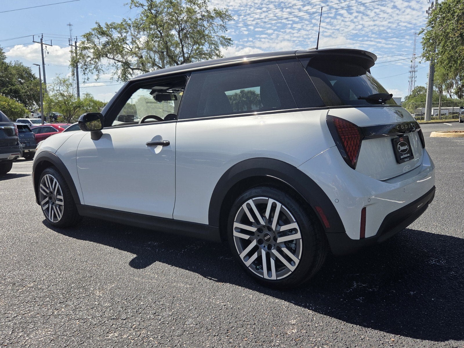 2026 MINI 2 DOOR SIGNATURE PLUS