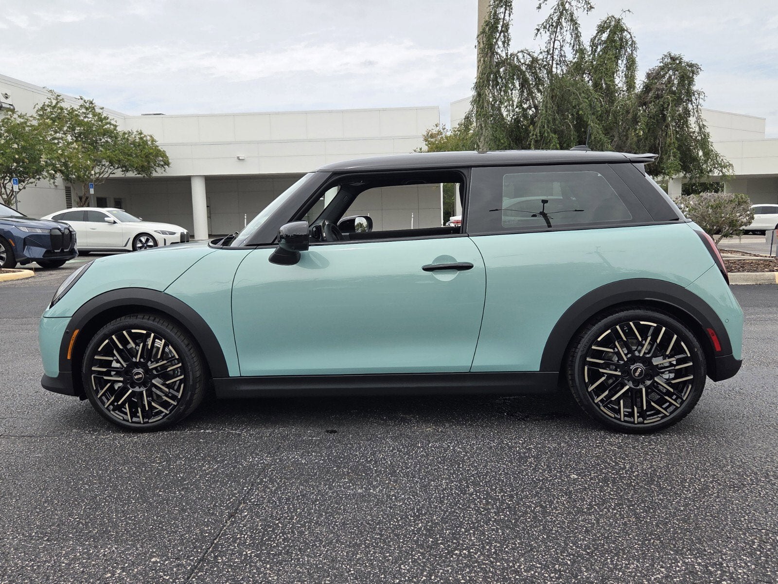 2026 MINI 2 DOOR ICONIC