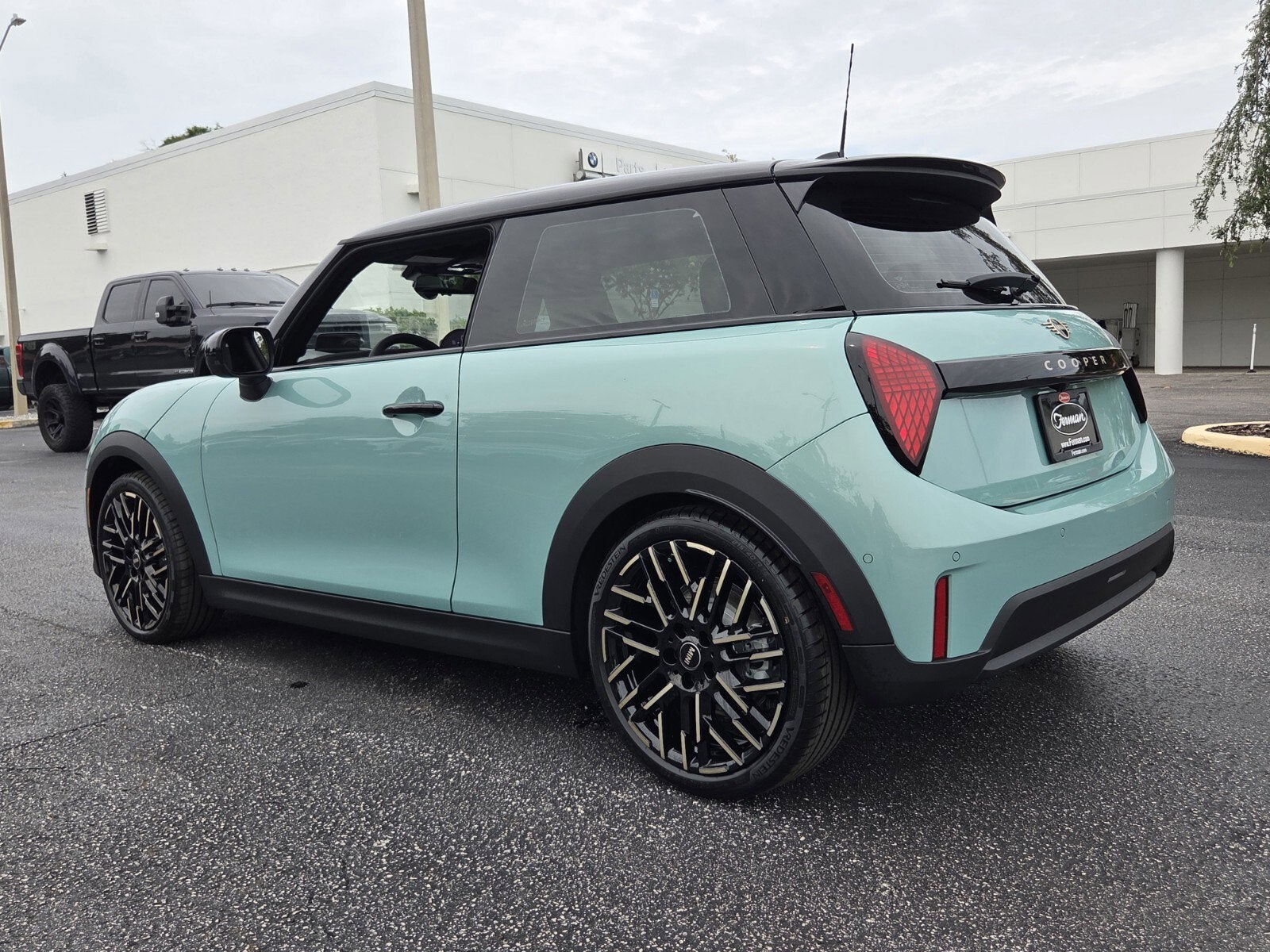 2026 MINI 2 DOOR ICONIC