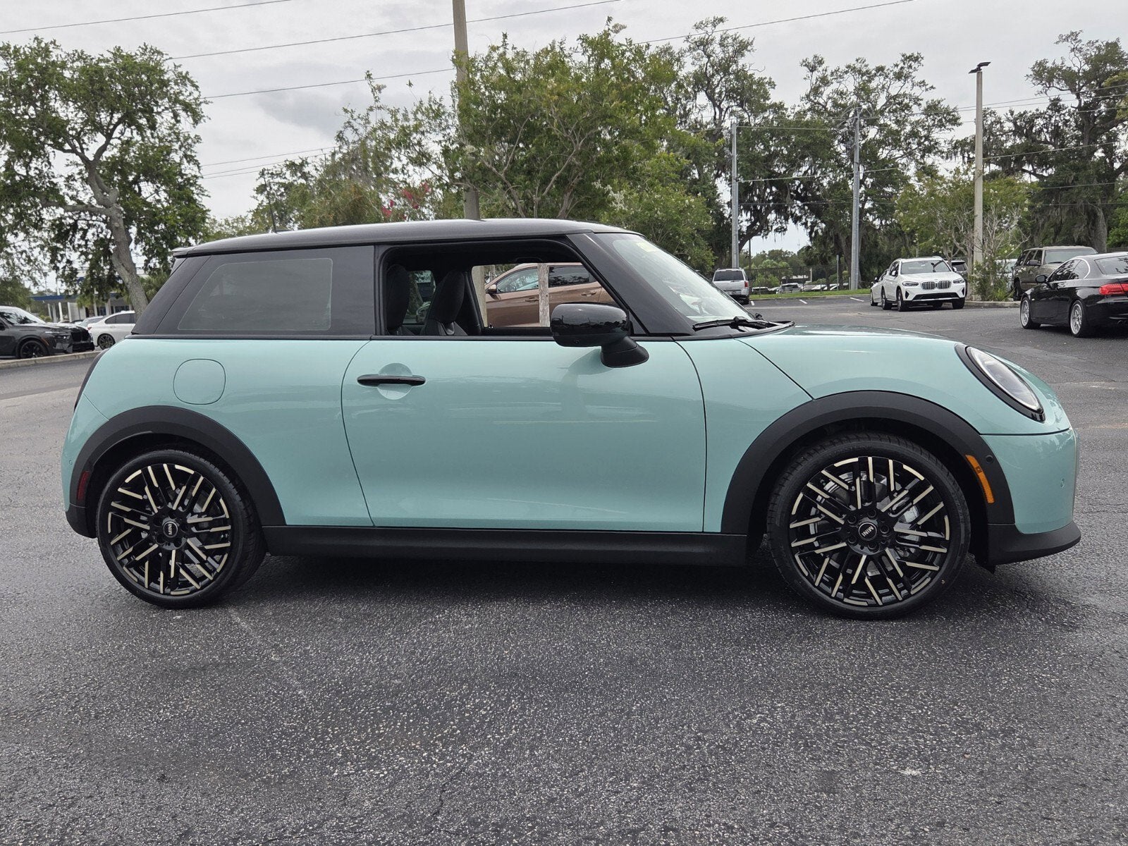 2026 MINI 2 DOOR ICONIC