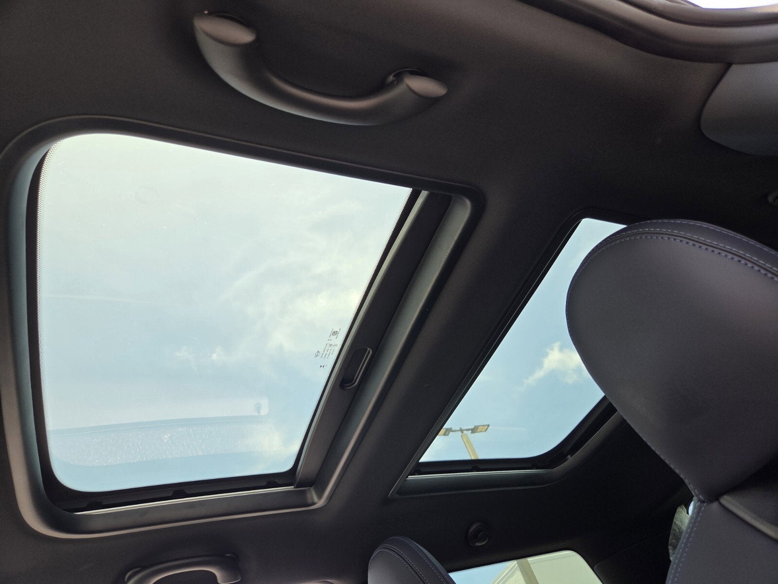 2026 MINI 2 DOOR ICONIC