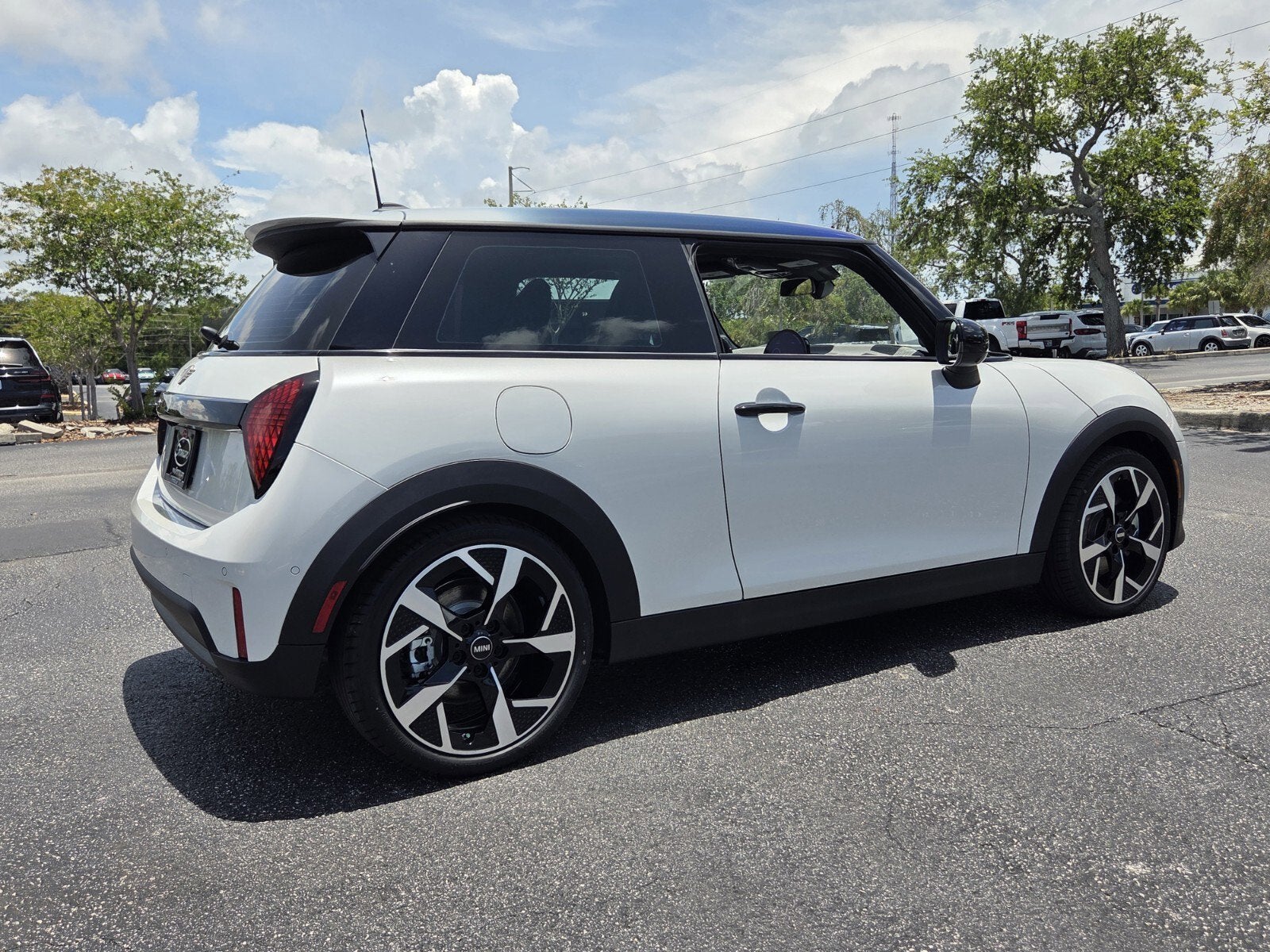 2026 MINI 2 DOOR ICONIC