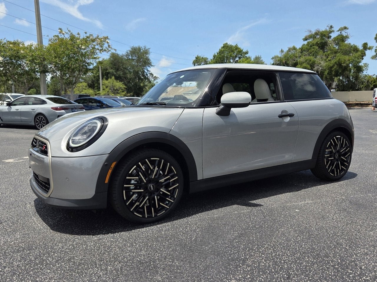 2026 MINI 2 DOOR ICONIC