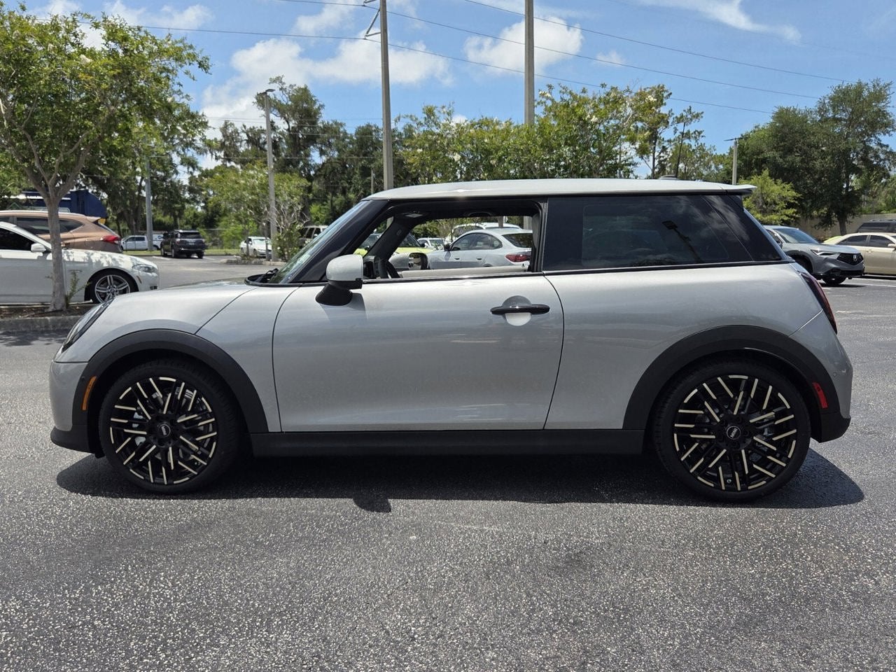 2026 MINI 2 DOOR ICONIC