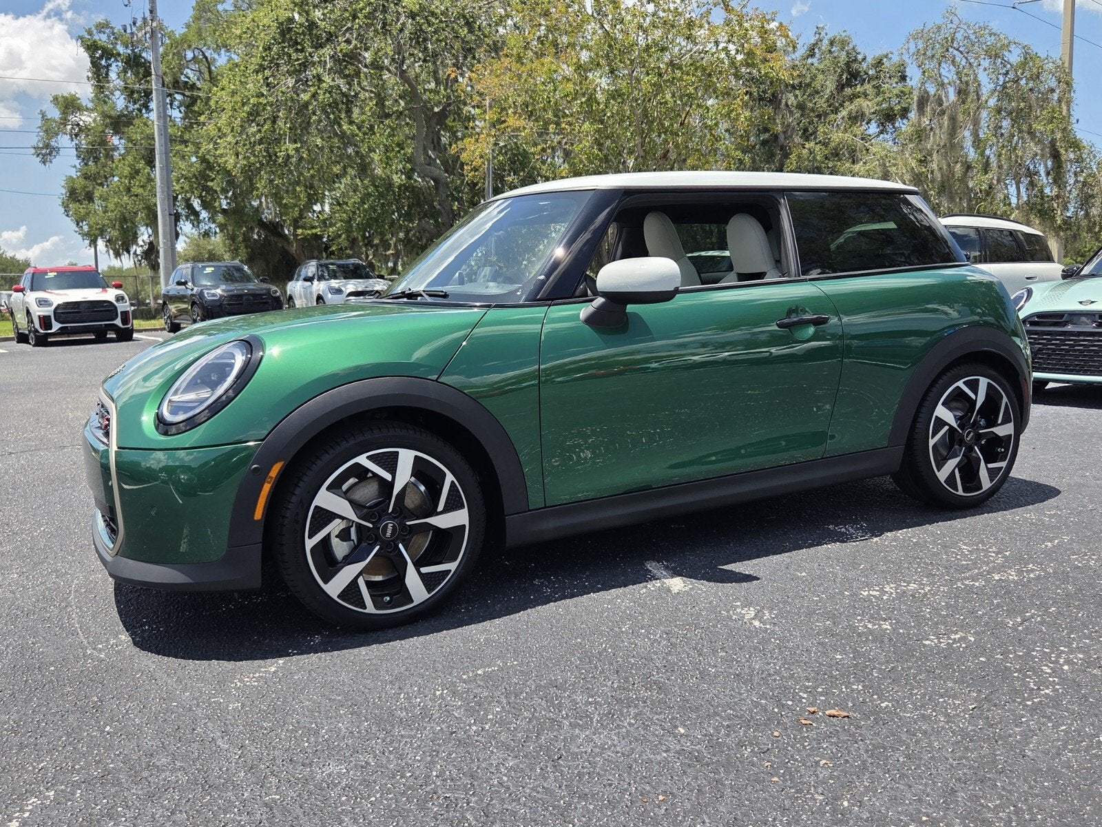 2026 MINI 2 DOOR SIGNATURE PLUS