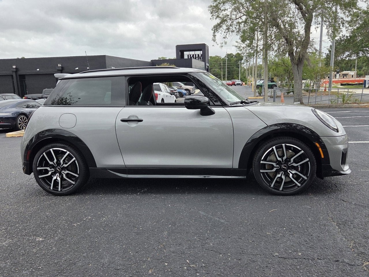 2026 MINI 2 DOOR ICONIC